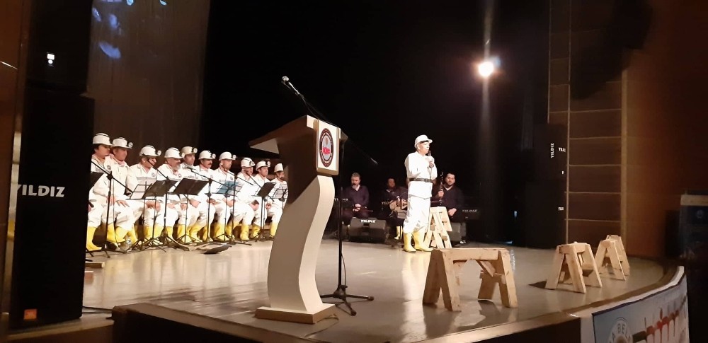 ’Madenciler Korosu geceye damgasını vurdu 