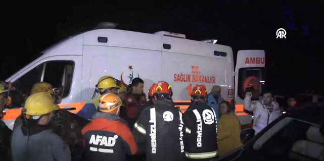 Madende göçük: Ölü ve yaralılar var