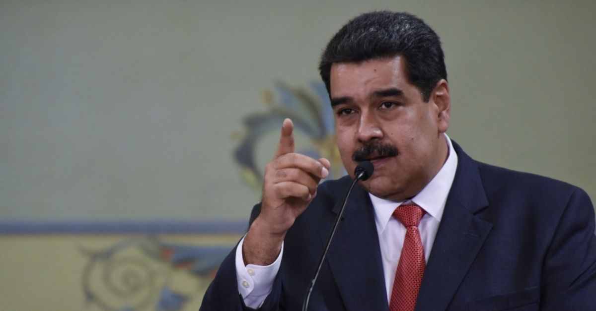 Maduro'dan Lima ülkelerine 48 saat süre