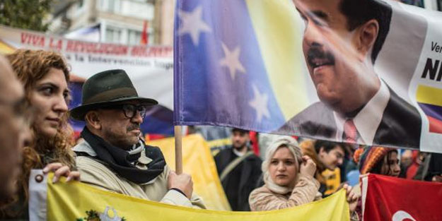 Maduro'ya destek mitinginde sürpriz isim! 