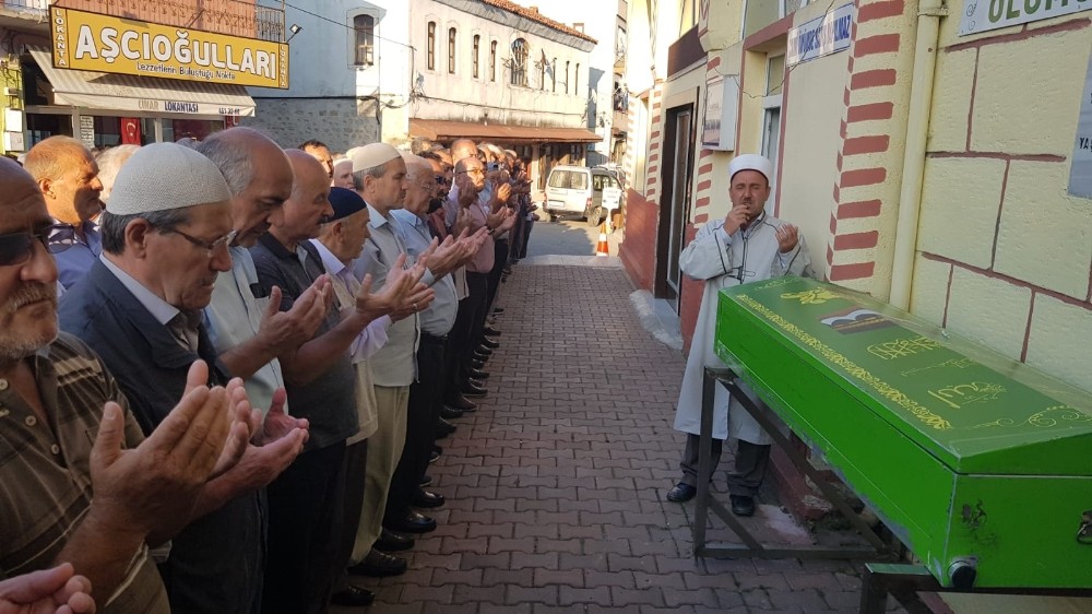 Maganda kurşunu ile hayatını kaybeden Yunus Yıldız defnedildi 