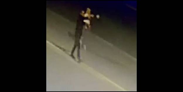Trafikte maganda terörü! 2 gün önce dünya evine giren genç kadını boynundan vurdu