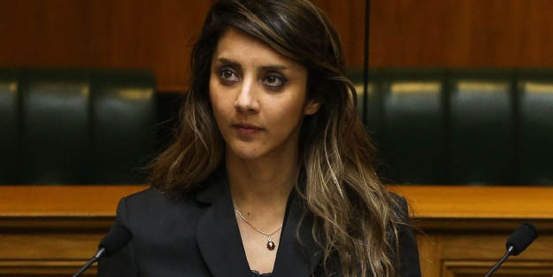 Mağazada hırsızlık yapan milletvekili istifa etti! Görüntüleri ortaya çıktı