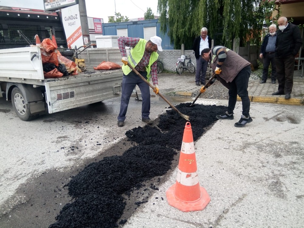 Mahallelerde üst yapı çalışmaları devam ediyo 