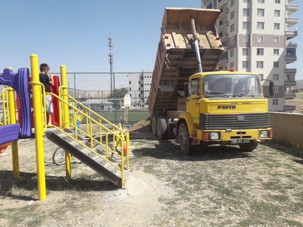 Mahallelerin ihtiyaçları bir bir gideriliyor 