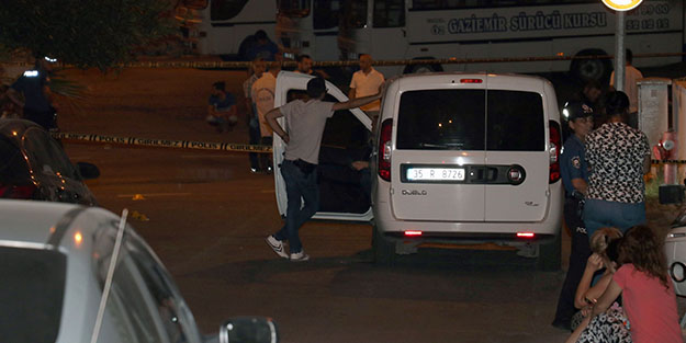 Mahalleli yataklarından fırladı! Gece yarısı sokağa bomba attılar...