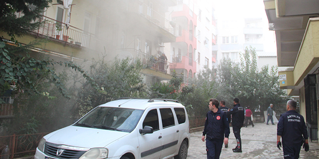 Mahalleliyi isyan ettiren komşu! Evini yakıyor itfaiyeyi sokağa topluyor