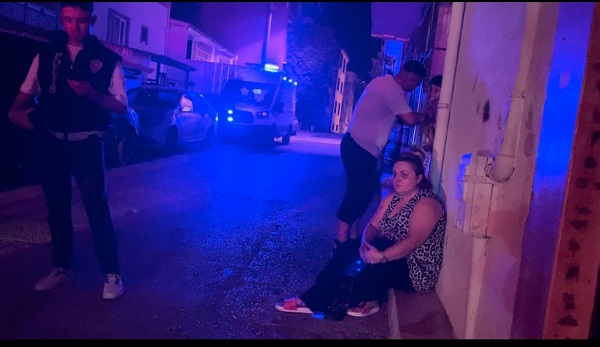 Mahalleyi ayağa kaldırdı! Evi yaktı savunması şaşırttı