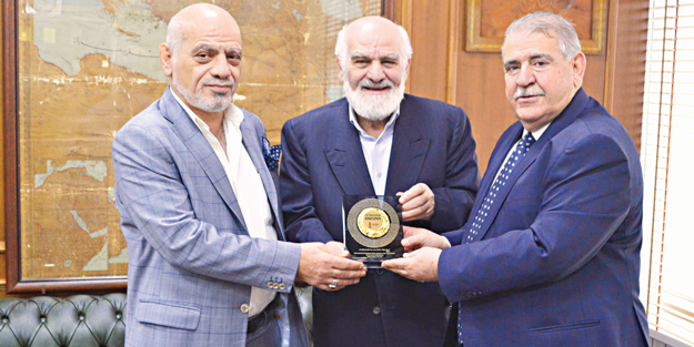 Mahçiçek’ten Yeni Akit’e ziyaret