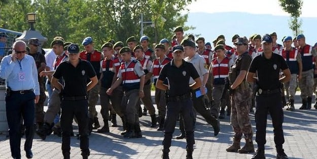 Mahkeme başkanından darbe sanığına 'haddini bil' fırçası