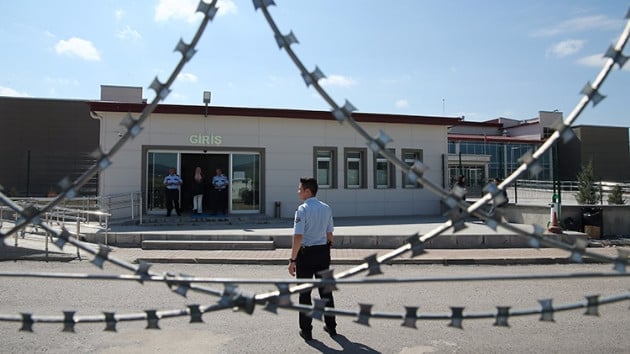 'Koskocaman Tümgeneralsin neden imzaladın'