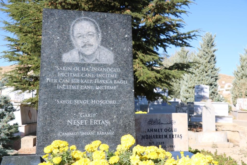 Mahkeme kararı verdi: Neşet Ertaş filmi vizyona girmeyecek