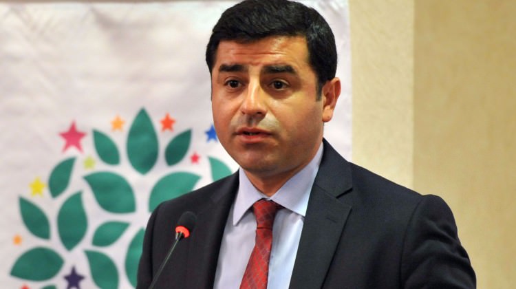 Mahkeme kararını verdi! Demirtaş hain ama it değil