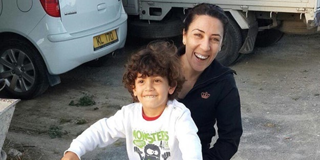 Mahkeme salonu buz kesti! 2 gün boyunca oğlunu bıçakladı