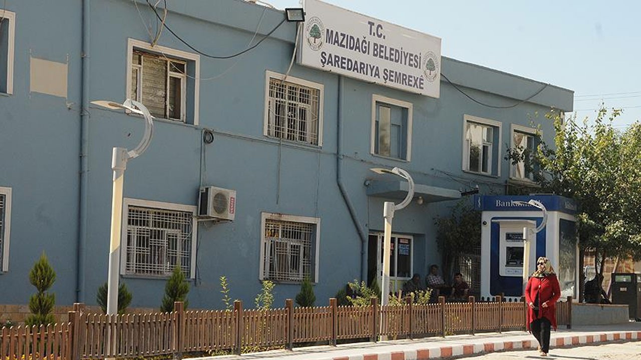 Mahkeme ‘dur’ dedi! AK Parti açıyor DEM'li belediyeler kapatıyor