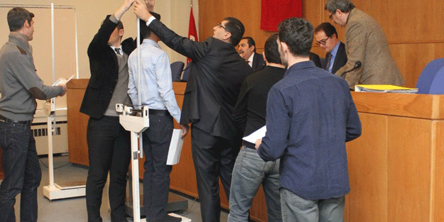 Mahkemede ilginç görüntü