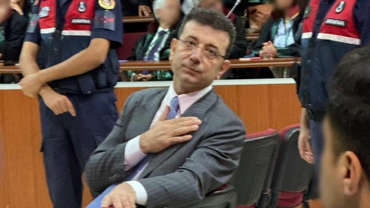 Mahkemede tuhaf anlar: İmamoğlu mahkemede somut kanıt sunmak yerine dua ediyor!