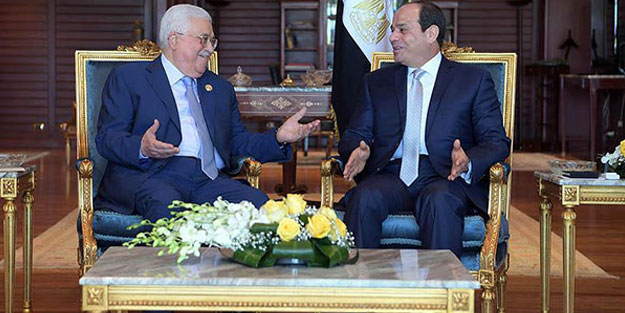 Mahmud Abbas, darbeci Sisi ile görüştü