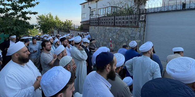 Mahmut Efendi Hazretleri'nin cenaze namazı öncesi ailesinden önemli uyarı!