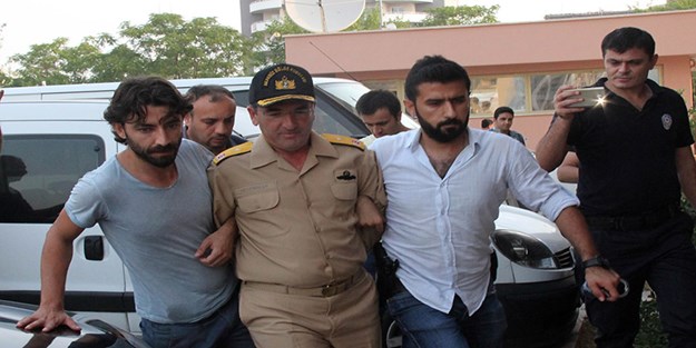 'Mahrem abiler' ve darbeci amiraller tutuklandı