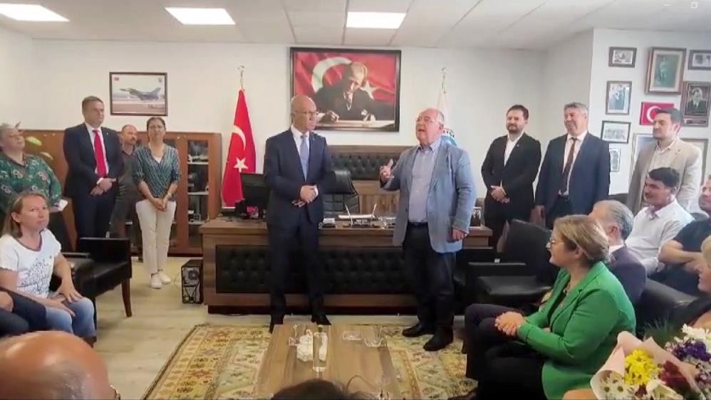 Makam odası buz kesti! CHP’li Başkandan giderayak skandal ifadeler