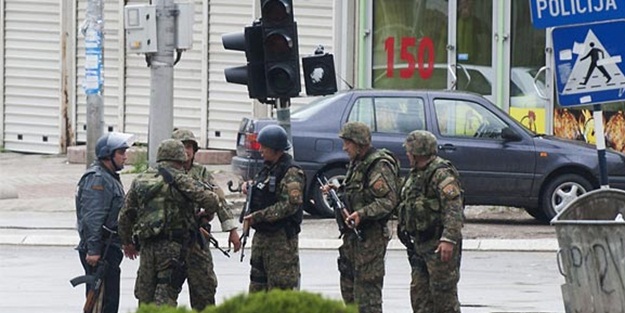 Makedonya karıştı