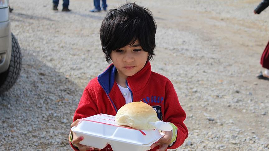 Makedonya ve Almanya'dan sığınmacılara yardım