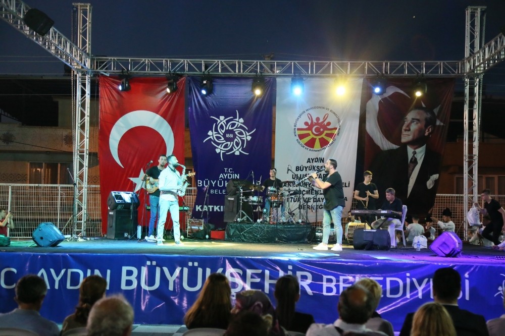 Makedonya ve Rumeli Göçmenleri Folklor Festivali başladı 