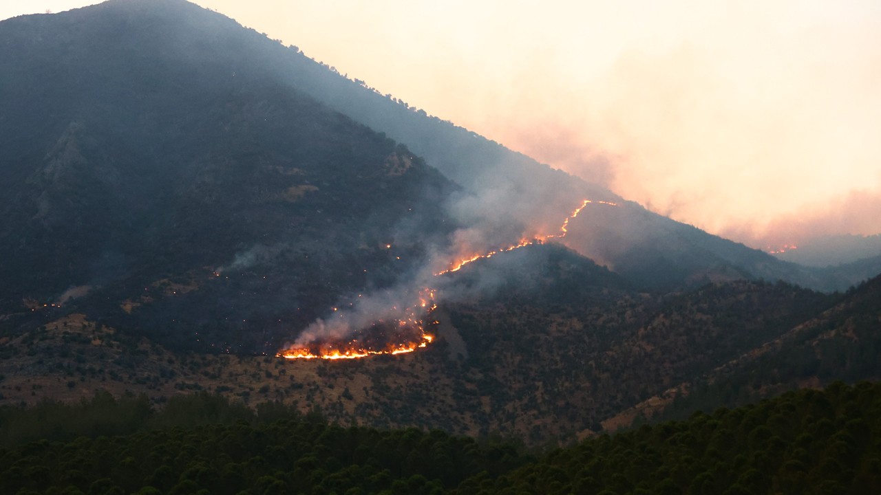 Makiler alev alev! 26 saattir müdahale ediliyor
