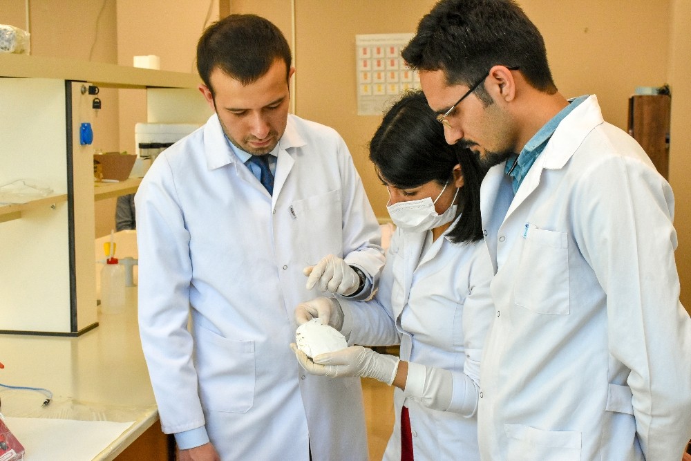 MAKÜ’den yüzde yüz yerli ‘antibakteriyel lif’ 