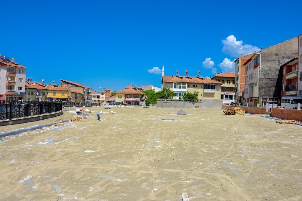 Malatya Büyükşehir yapıyor Doğanşehir meydana kavuşuyor 