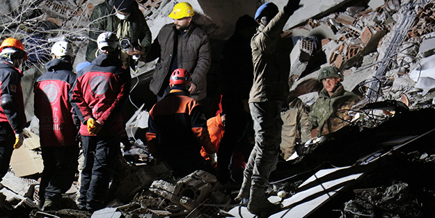 Malatya depreminde yıkılan Çeçen Apartmanı'ndan sevindiren haber!