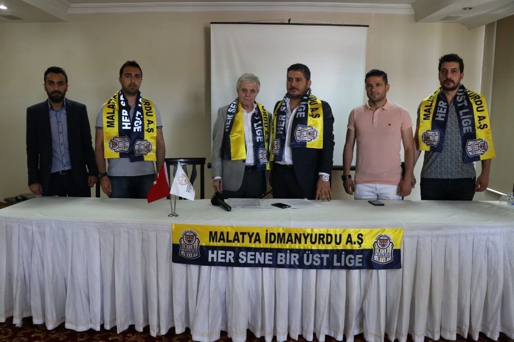 Malatya İdmanyurdu’nda hocalığa Atilla Özcan, futbol şube sorumluluğuna Bülent Akın getirildi 