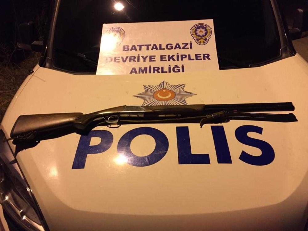 Malatya polisinden şok uygulama: 4 gözaltı 