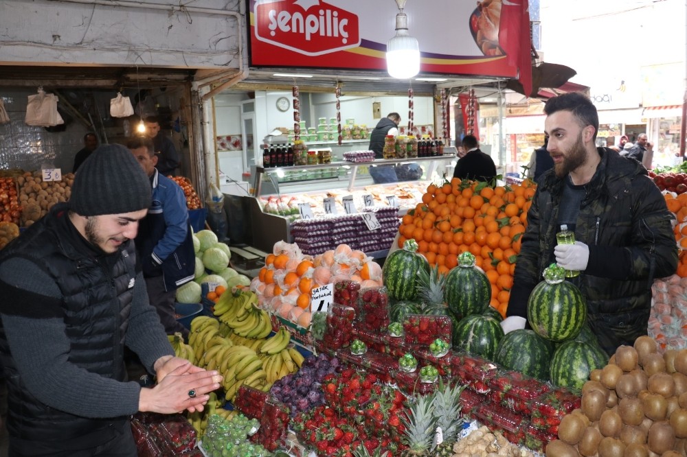 Malatya Sebze Pazarı korona virüs önlemlerini aldı 