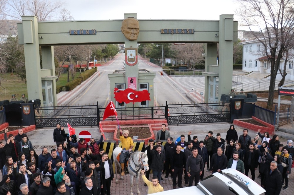 Malatya şehitler için tek yürek oldu 