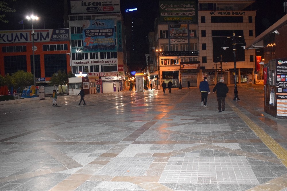 Malatya’da 4 günlük kısıtlama sonrası sokaklar hareketlendi 