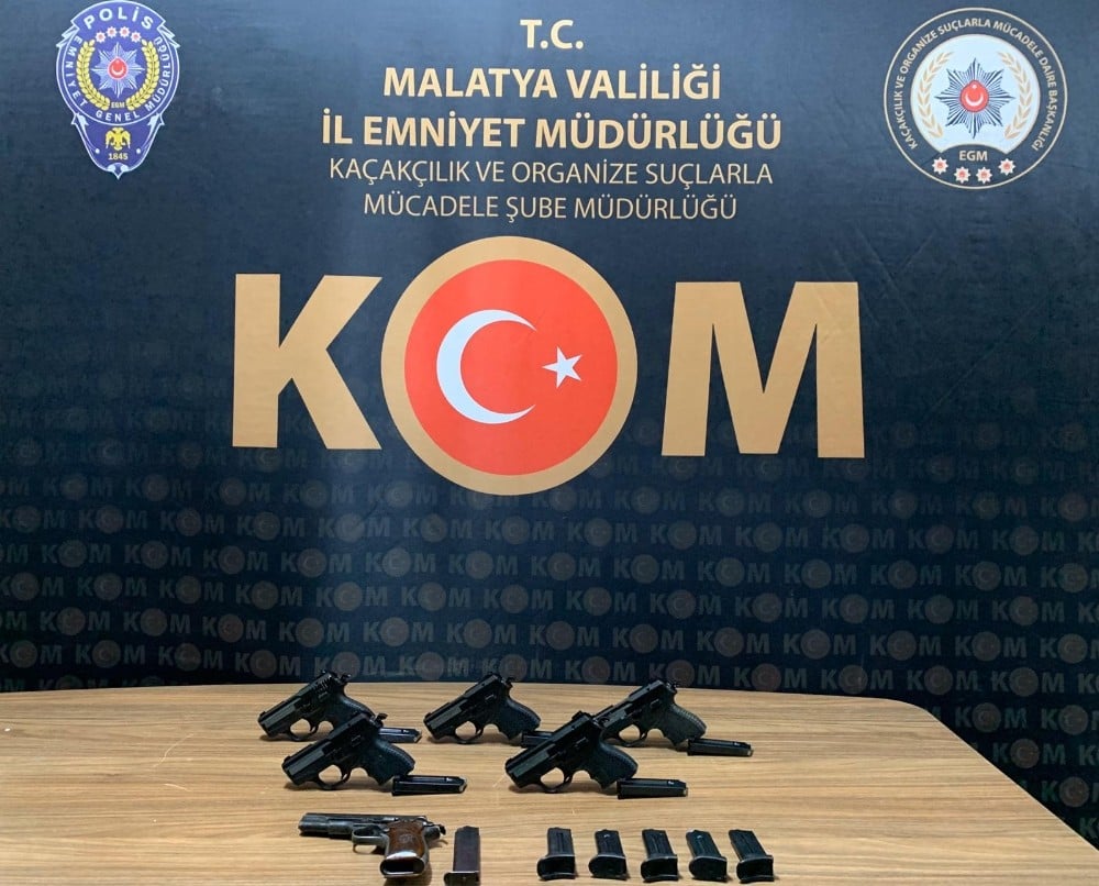Malatya’da 6 tabanca ele geçirildi 