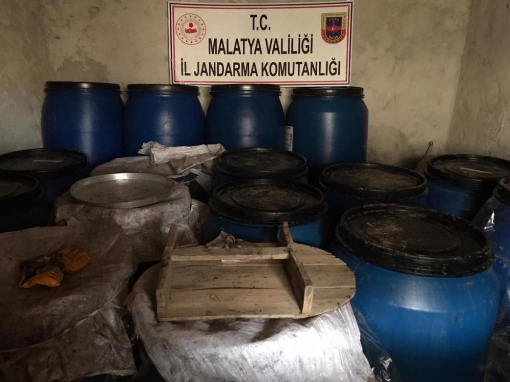 Malatya’da 6 ton sahte içki ele geçirildi 