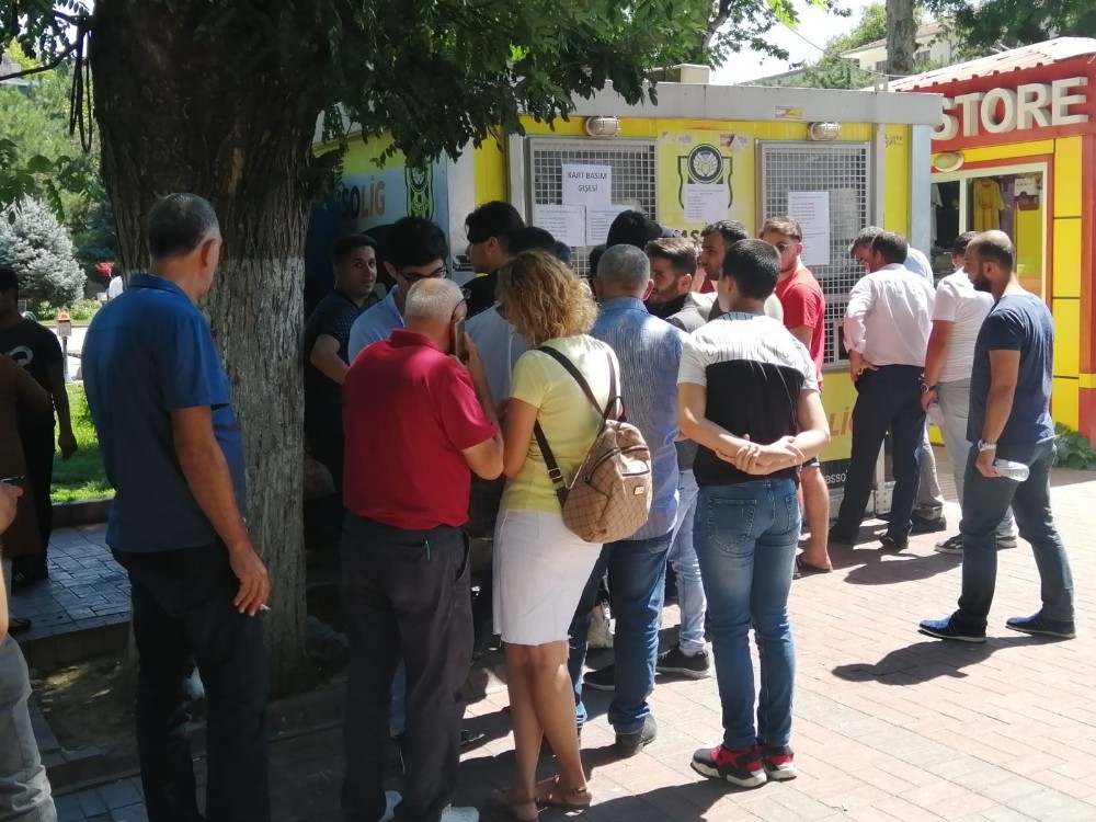 Malatya’da Avrupa maçı biletlerine yoğun ilgi 