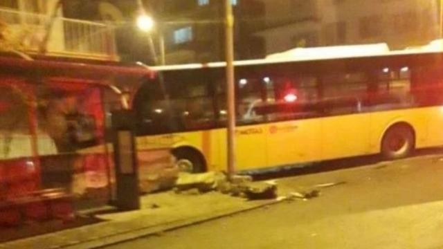 Malatya'da belediye otobüsü ile hafif ticari araç çarpıştı: 8 yaralı