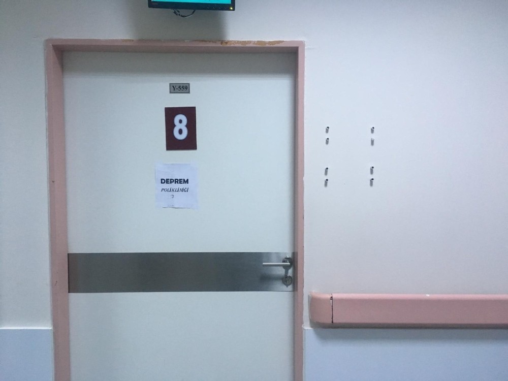 Malatya’da, depremden etkilenen vatandaşlara özel poliklinik hizmeti 