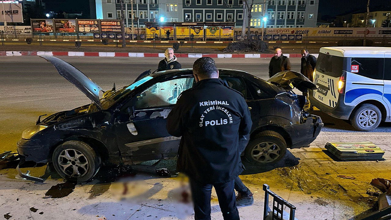 Malatya'da duvara çarpan araçtaki sürücü hayatını kaybetti!