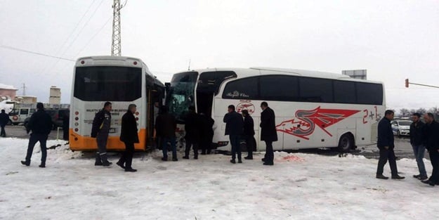 Malatya’da iki otobüs çarpıştı: 1 ölü, 17 yaralı