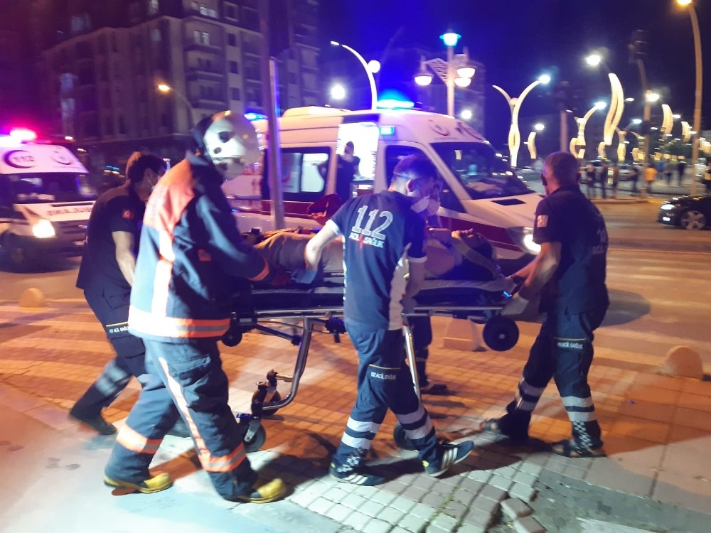 Malatya’da iki otomobil çarpıştı:4 yaralı 