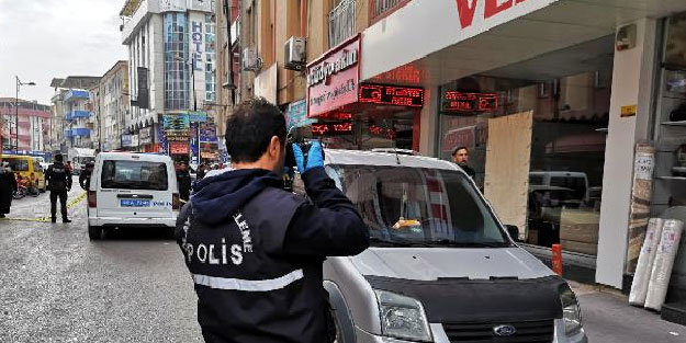 Malatya'da bir şahıs, iş yerine tabanca ateş edip kaçtı