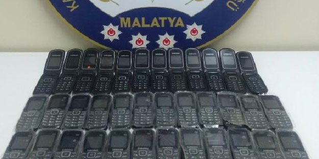 Malatya'da kaçakçılık operasyonu! 2 bin kaçak sigara ve 65 cep telefonu yakalandı