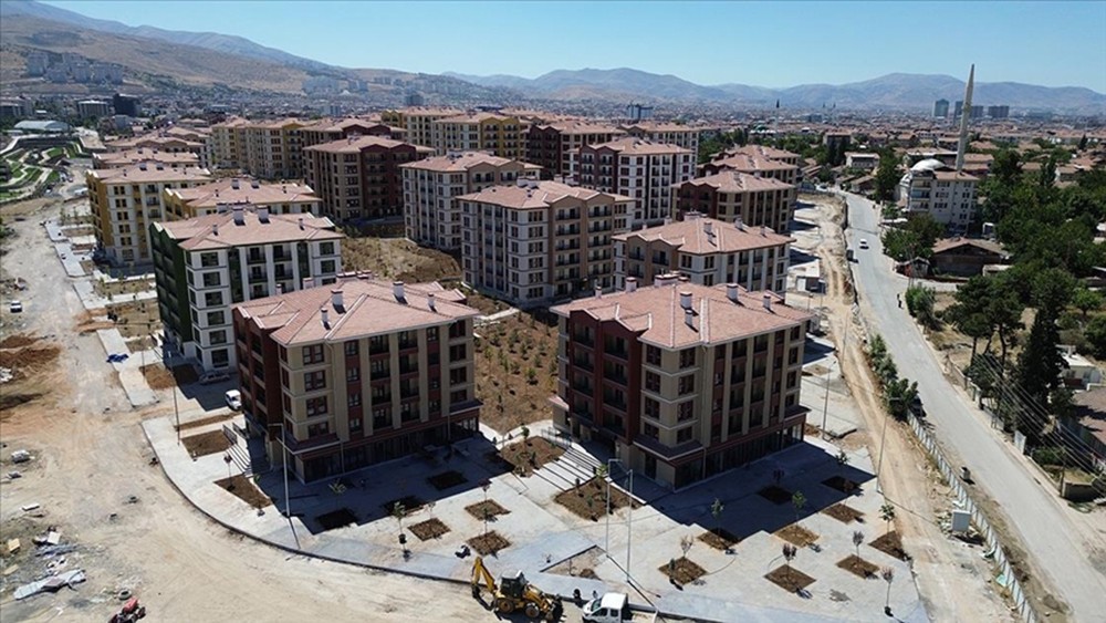 Malatya'da kentsel dönüşümle inşa edilen konutlarda yaşam başladı! 679 konuta hak sahipleri yerleşti