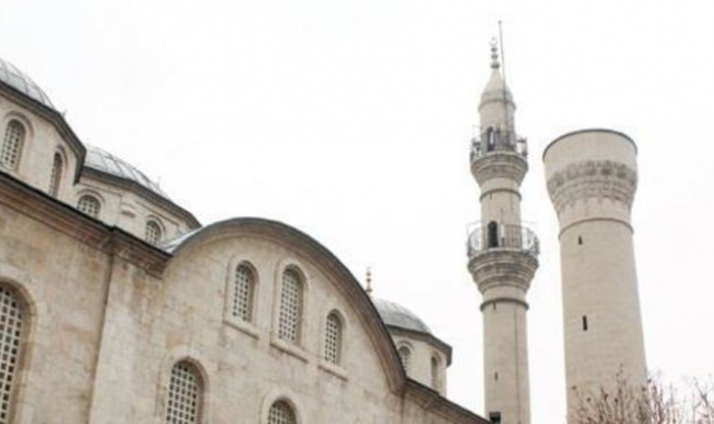 Malatya’da minareyi çalıp otopark yaptılar!