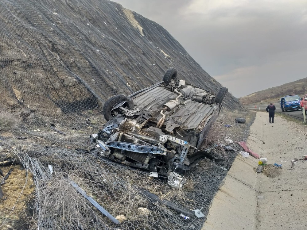Malatya’da otomobil takla attı: 3 yaralı 